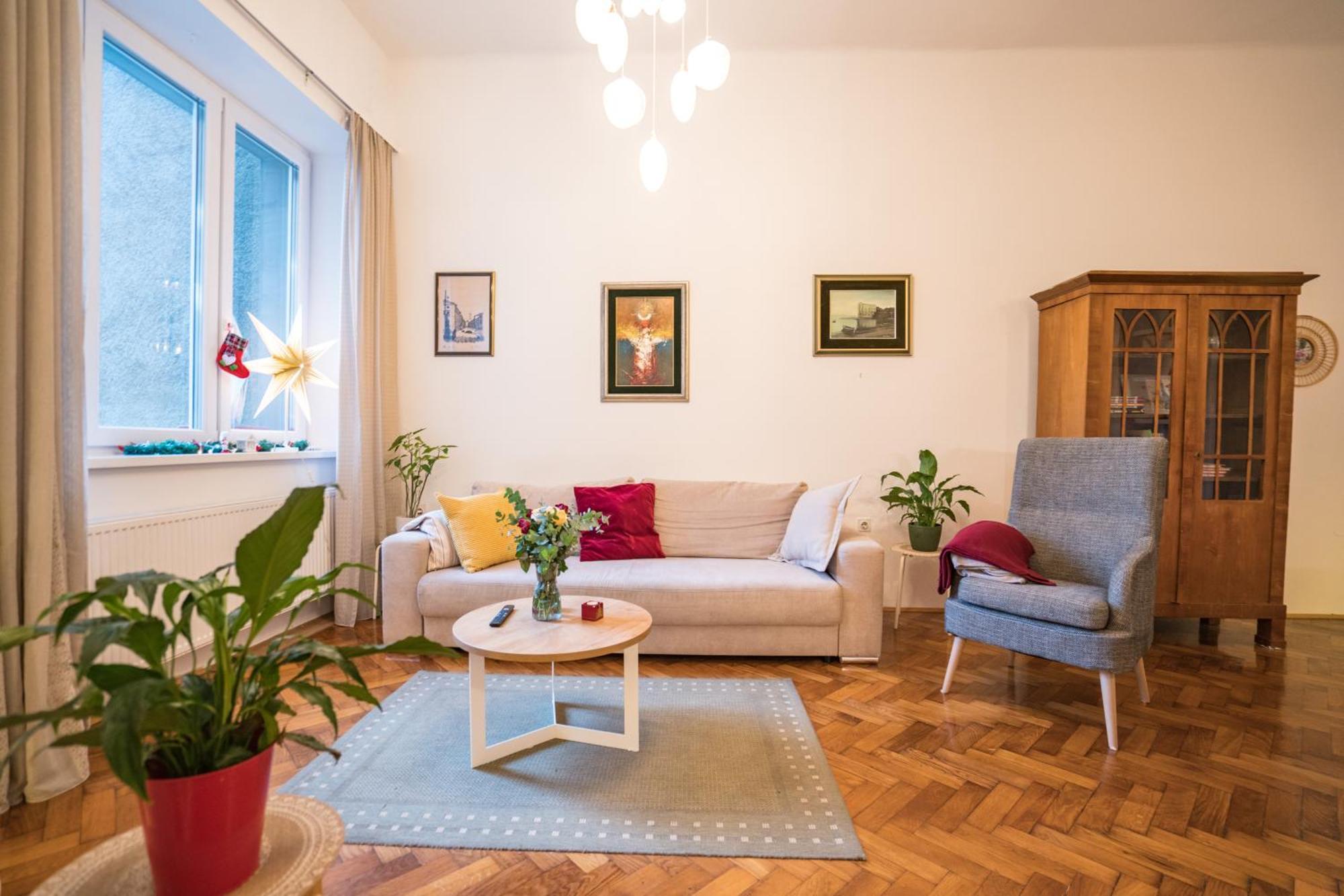 זאגרב Apartman Iris מראה חיצוני תמונה